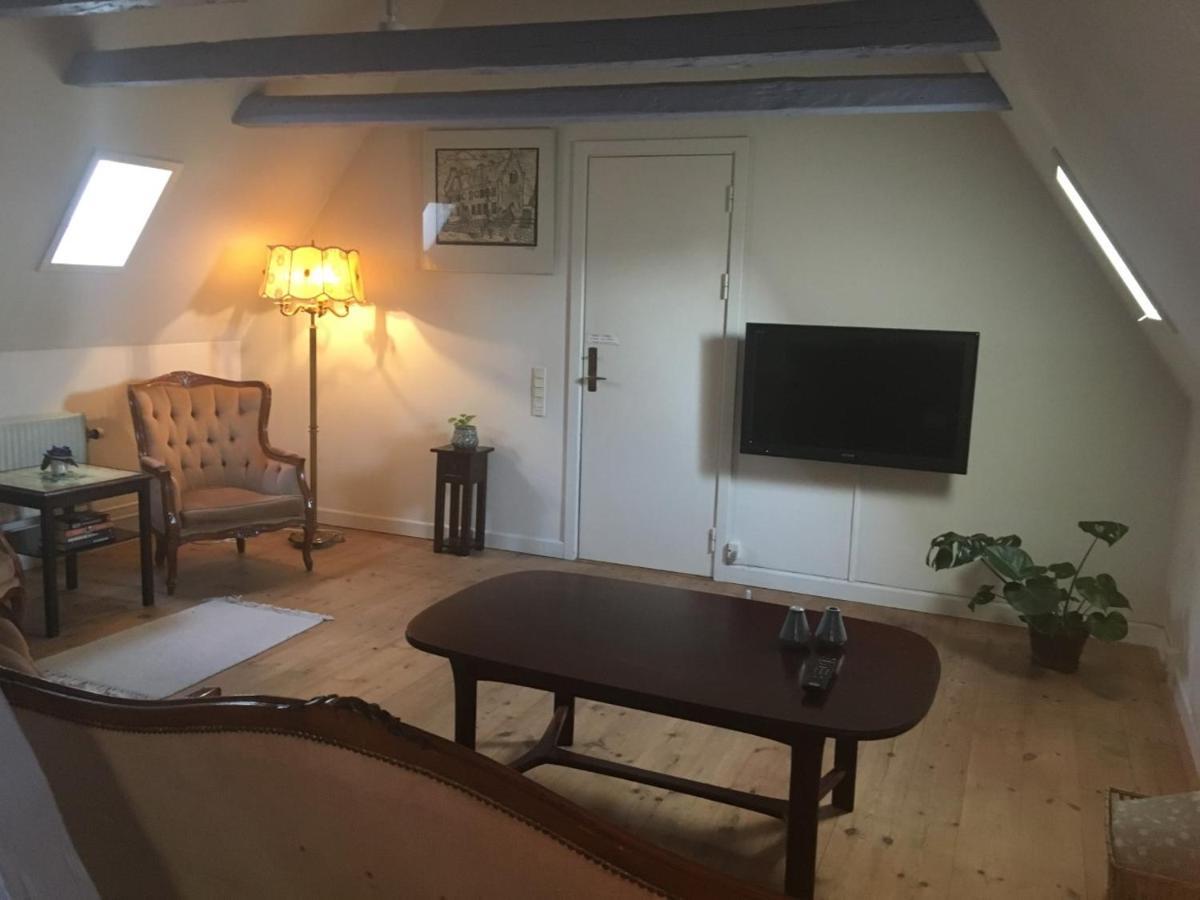 Bed and Breakfast Den Gamle Arrest Рібе Екстер'єр фото